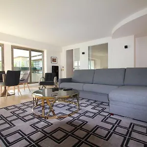 Apartment Foch Triomphe
