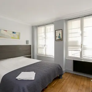 Apartment Sourdiere Louvre Vendome With Ac