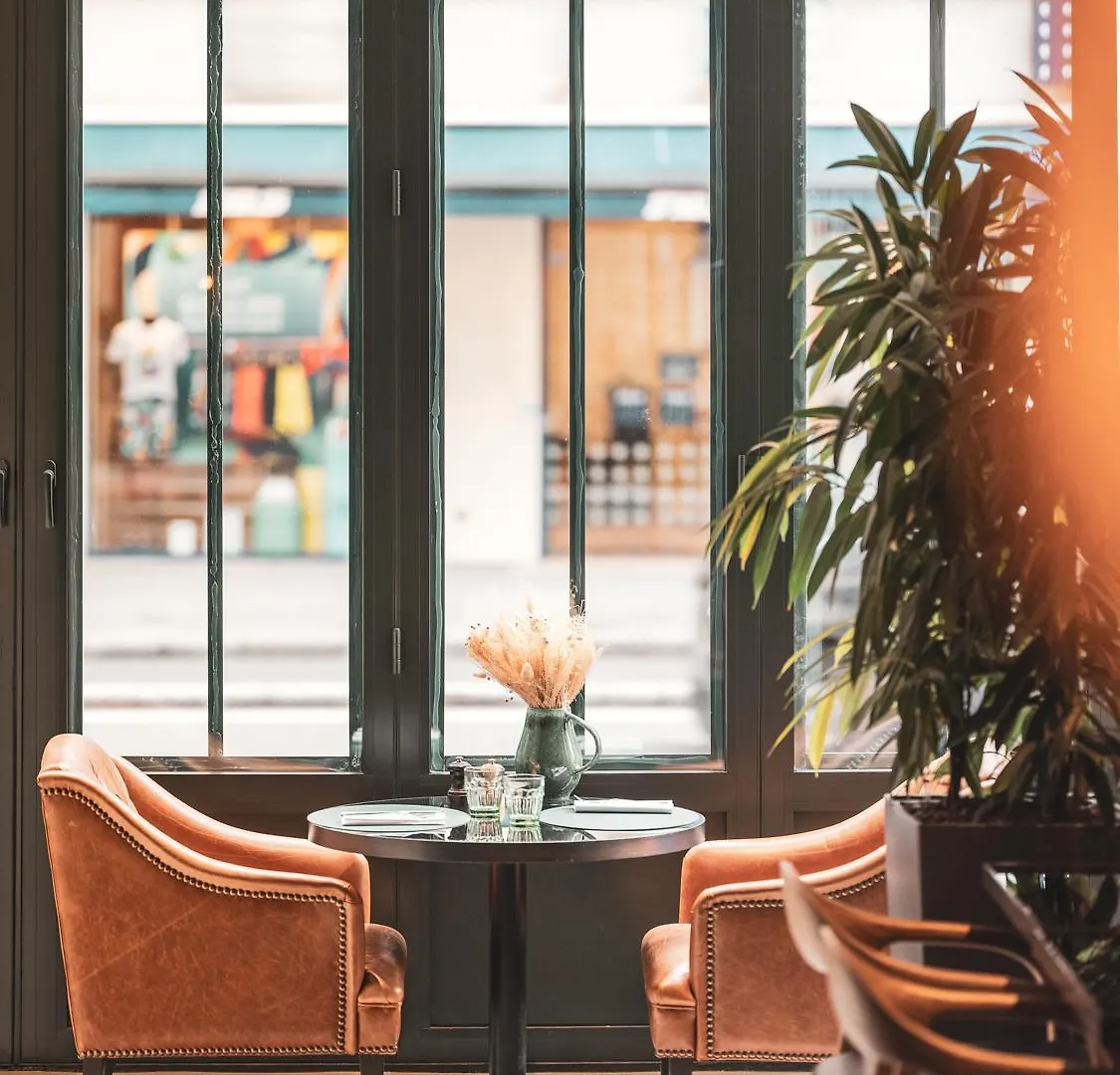 Hotel Belleval Paris